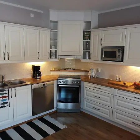 Anna - Modern Flat With Sauna - 24h Check In Narpio